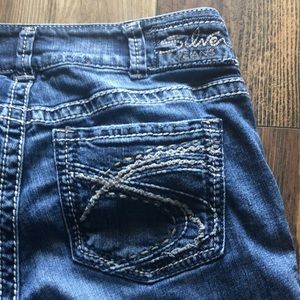 Women’s Silver brand capris